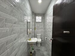 Capitagreen (D1), Office #475555411